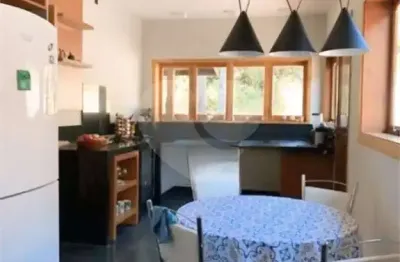 Casa à venda com 5 quartos, sendo 4 suítes,  em aldeia da serra, itapevi - sp