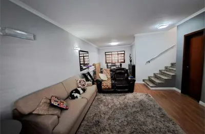 Sobrado à venda com 3 quartos, sendo 1 suíte,  em Tatuapé, São Paulo, SP