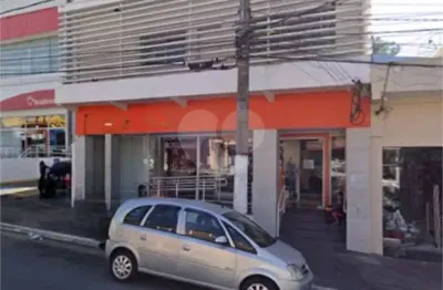 Prédio com 4 salas para alugar na Avenida Doutor Sylvio de Campos, Perus, São Paulo