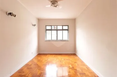 Apartamento à venda com 2 quartos no condomínio Domus Regina, São Paulo - SP
