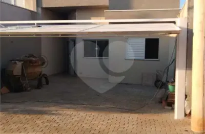 Casa Térrea à venda com 2 quartos, sendo 1 suíte,  em Nova Cerejeira, Atibaia, SP