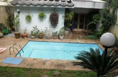 Sobrado à venda com 4 quartos, sendo 2 suítes,  em saúde, são paulo - sp