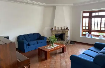 Sobrado à venda com 4 quartos, sendo 4 suítes,  em saúde, são paulo - sp