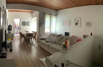 Sobrado à venda com 2 quartos em Planalto Paulista, São Paulo, SP