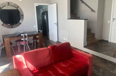 Duplex à venda com 2 quartos, sendo 2 suítes,  no condomínio cosmopolitan, são paulo - sp