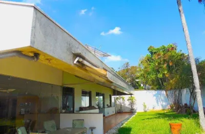 Sobrado à venda ou para alugar com 4 quartos, sendo 1 suíte,  em alto da boa vista, são paulo - sp