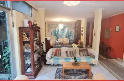 Sobrado à venda com 4 quartos, sendo 1 suíte,  em moema, são paulo - sp