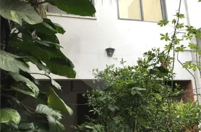 Sobrado à venda com 4 quartos, sendo 2 suítes,  em vila mariana, são paulo - sp