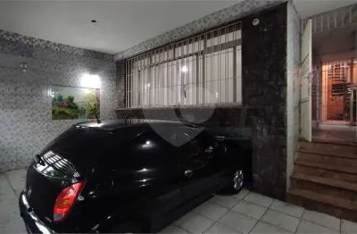 Sobrado à venda ou para alugar com 5 quartos, sendo 1 suíte,  em Jabaquara, São Paulo, SP