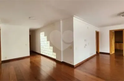 Apartamento à venda com 2 quartos, sendo 1 suíte,  no condomínio beatriz, são paulo - sp