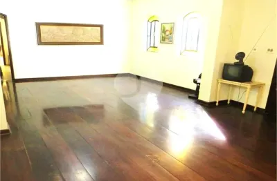 Sobrado à venda com 3 quartos, sendo 3 suítes,  em Planalto Paulista, São Paulo, SP