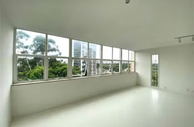 Apartamento para alugar com 3 quartos, sendo 1 suíte,  no condomínio Tereza Cristina, São Paulo - SP