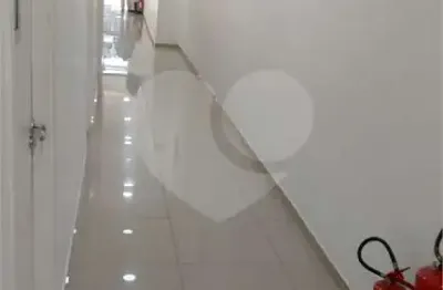 Ponto comercial com 9 salas para alugar na Rua Voluntário Delmiro Sampaio, Santo Amaro, São Paulo