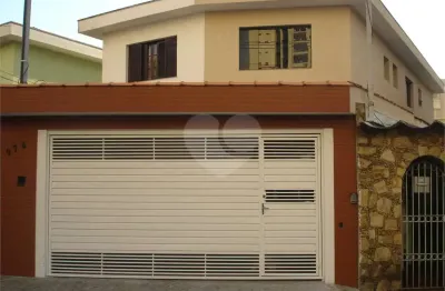 Sobrado à venda com 3 quartos, sendo 1 suíte,  em Saúde, São Paulo - SP