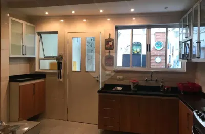 Sobrado à venda com 2 quartos, sendo 2 suítes,  em planalto paulista, são paulo - sp