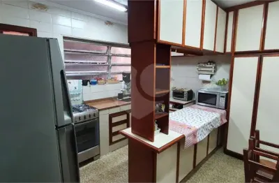 Casa com 3 quartos à venda na Rua Eduardo de Magalhães, Jabaquara, São Paulo