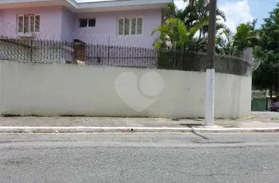 Sobrado à venda com 3 quartos, sendo 1 suíte,  em Jabaquara, São Paulo - SP