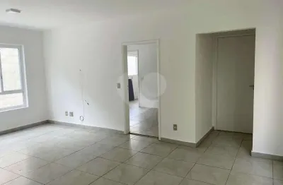 Apartamento para alugar com 3 quartos, sendo 1 suíte,  no condomínio Emilia Candreva, São Paulo - SP