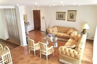 Sobrado à venda com 3 quartos, sendo 1 suíte,  em saúde, são paulo - sp