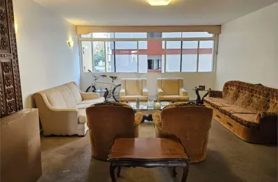 Apartamento à venda com 3 quartos, sendo 1 suíte,  no condomínio Lucia Maria, São Paulo - SP