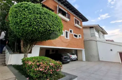 Sobrado à venda com 4 quartos, sendo 2 suítes,  em Barro Branco (zona Norte), São Paulo, SP