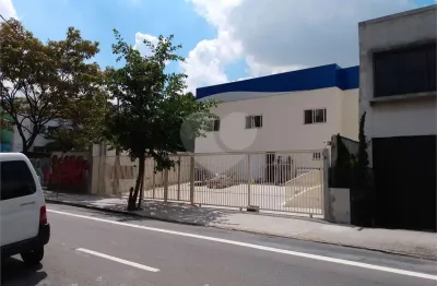 Prédio com 2 salas à venda na Rua Clímaco Barbosa, Cambuci, São Paulo