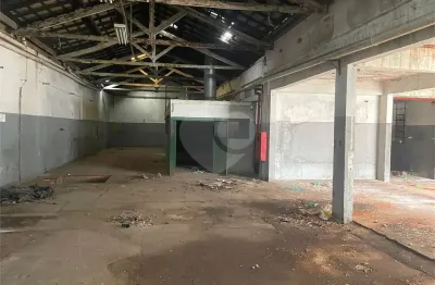 Barracão / Galpão / Depósito com 4 salas à venda na Rua Valentim Magalhães, Mooca, São Paulo