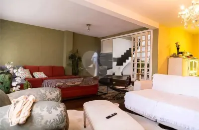 Casa à venda com 6 quartos, sendo 5 suítes,  em Jabaquara, São Paulo, SP