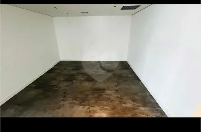 Sala comercial para alugar na Alameda Xingu, Alphaville, Barueri