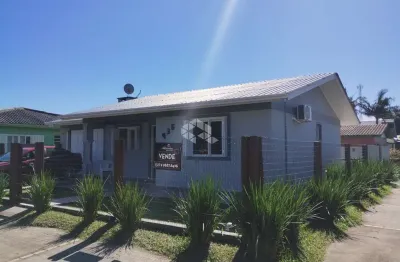Casa com 2 quartos à venda na tapajós, 436, arroio teixeira, capão da canoa por r$ 370.000