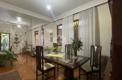 Casa com 3 quartos à venda na rua congo, 264, vila ipiranga, porto alegre por r$ 800.000