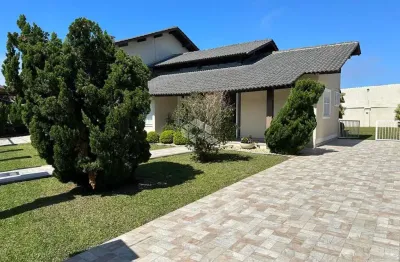 Casa com 4 quartos à venda na primeiro de março, 178, centro, tramandaí por r$ 2.000.000