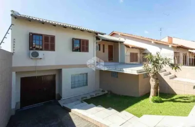 Casa com 3 quartos à venda na rua doutor osvaldo degrazia, 320, costa e silva, porto alegre por r$ 489.990