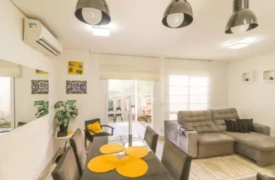 Casa em condomínio fechado com 3 quartos à venda na rua brasil, 384, centro, canoas por r$ 675.000