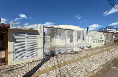 Casa em condomínio fechado com 2 quartos à venda na Rua Manoel Calbo, 256, Olaria, Canoas por R$ 295.000