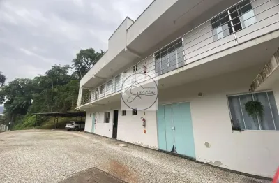 Apartamento com 2 quartos para alugar no Azambuja, Brusque 