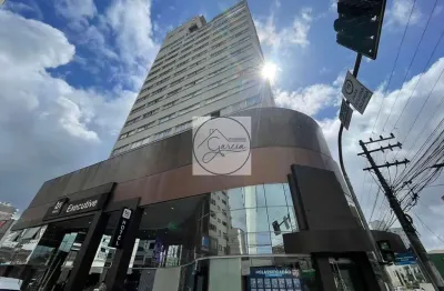 Sala comercial para alugar na Rua Alexandre Athanásio Gevaerd, 45, Centro I, Brusque