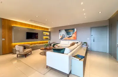 Apartamento à venda com 3 quartos, sendo 3 suítes e 172m²