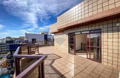 Sua cobertura de luxo em cabo frio - na esquina da praia do forte - espera por você!