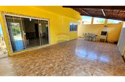 Casa à venda no colinas do peró – cabo frio/rj 3 quartos / piscina | r$ 390mil