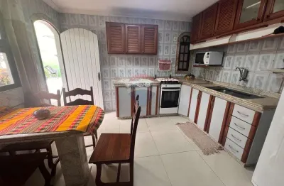 Casa no jardim flamboyant  a venda com 196 m2 por r$ 644.000,00