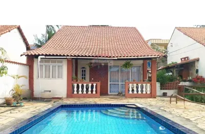 Casa em condomínio, 4 quartos, 2 suítes, com 151 m2 em Iguaba Grande/RJ, por R$410.000.