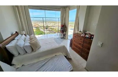 Casa no condomínio dos pássaros - r$ 550 mil | 2 suítes, conforto e vista maravilhosa!