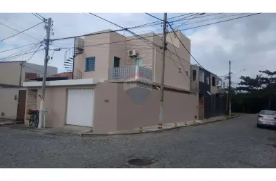 Casa  a venda com 3 quartos, 3 banheiros, na vila do sol, cabo frio!