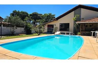 Casa com 5 quartos na Palmeiras, Cabo Frio 918m² de terreno - R$ 1.600.000,00