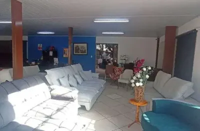 Vendo imovel comercial na av barão de melgaço proximo a feira do porto.