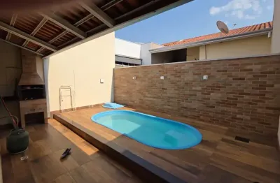 Casa 3/4 condomínio rubi com piscina e churrasqueira em várzea grande