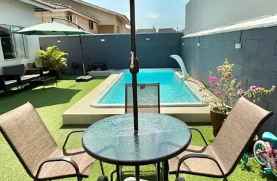 Linda casa condomínio origem vg chapéu do sol ao lado do fórum.