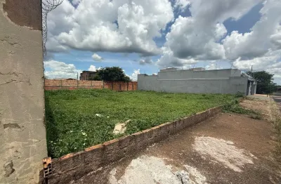 Terreno à venda na Rua Langerton Neves Pinheiro, 100, Jardim Maracanã, Uberaba