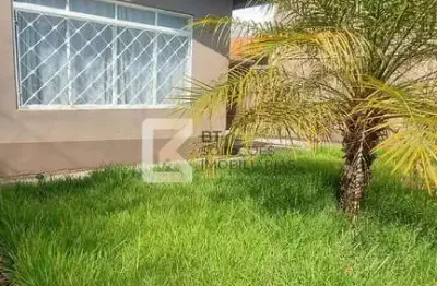 Casa à venda, 2 dormitórios, 2 vagas de garagem sendo 1 coberta, excelente localização, jardim do s